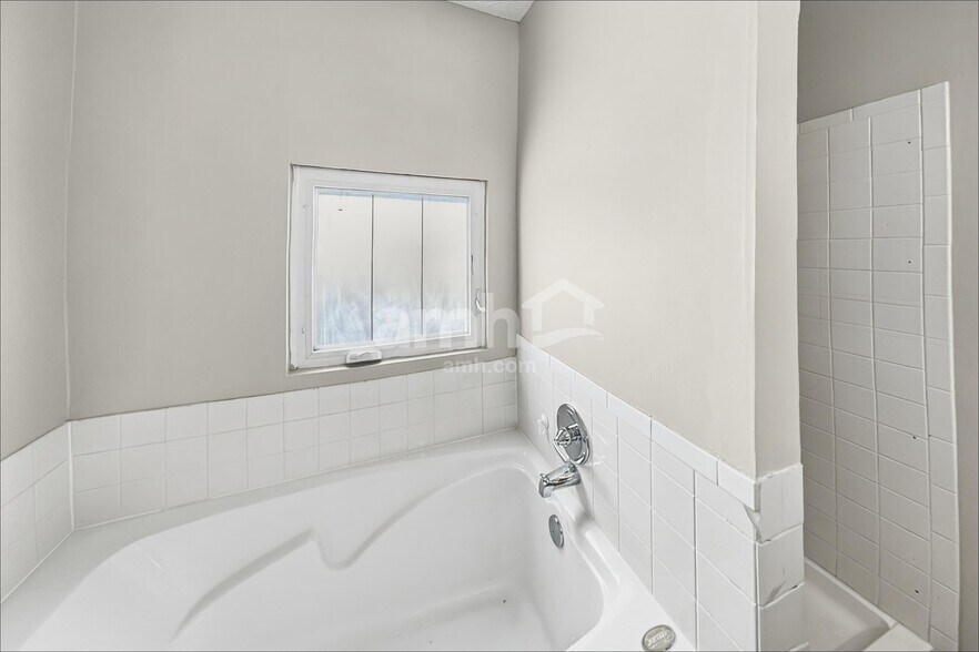Building Photo - 3626 Brook Spring Dr