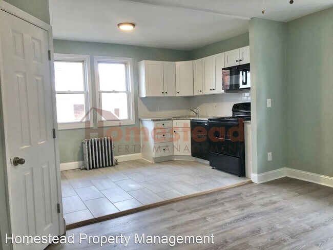 Building Photo - 3 br, 1 bath House - 301 Greenway Ave