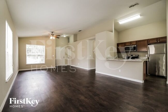 Building Photo - 206 Eagle Point Blvd