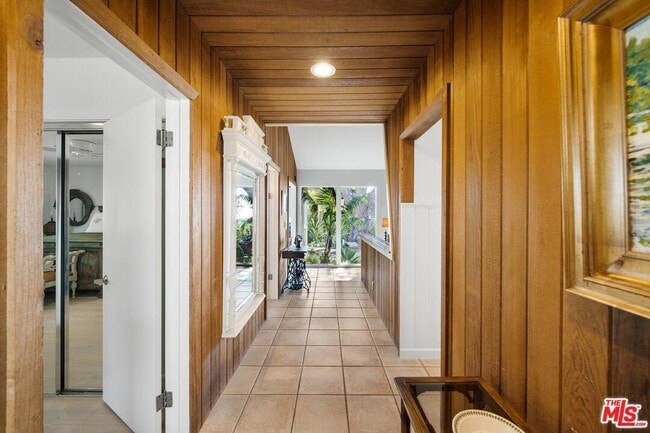 Building Photo - 28952 Selfridge Dr