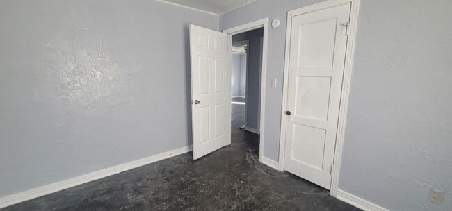 Building Photo - 207 N Florida St