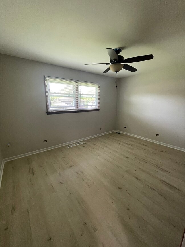 Building Photo - 8456 Dixon Ct