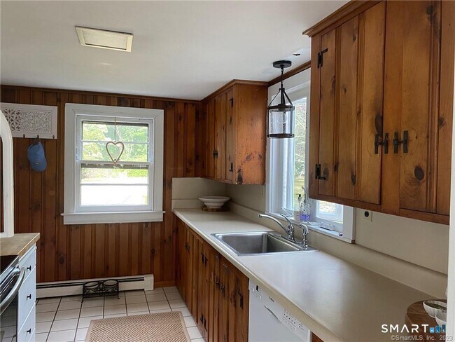 Building Photo - 33 Hartford Ave