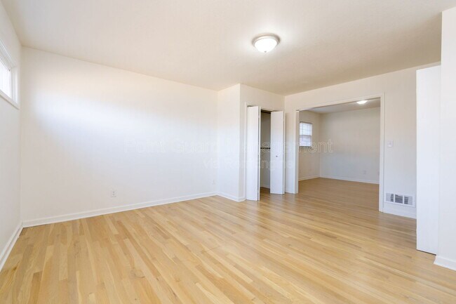 Building Photo - 6002 E 8th St N