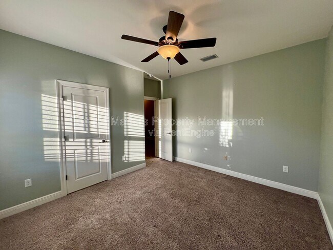 Building Photo - 2926 Greystone Dr
