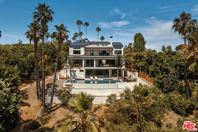 Building Photo - 16838 Oak View Dr