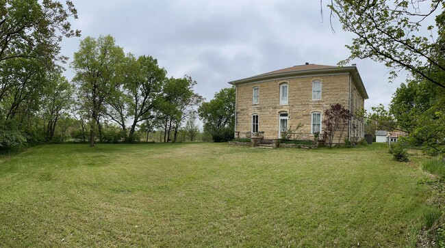 Building Photo - 7827 Old 77 Hwy