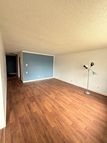 Building Photo - 728 Halley Ave