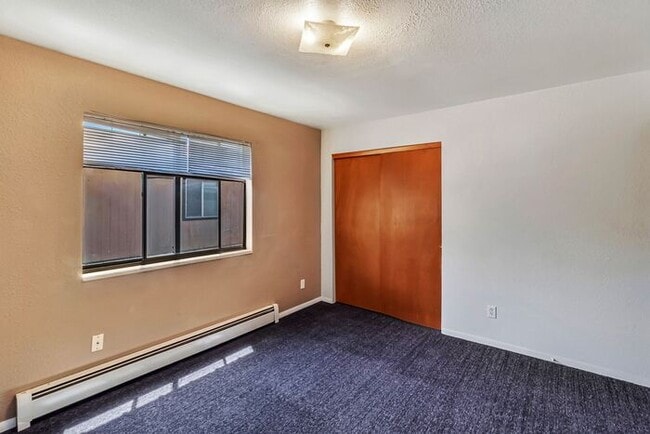 Building Photo - Charming 2-Bedroom Apartment in Prime Clifton Location