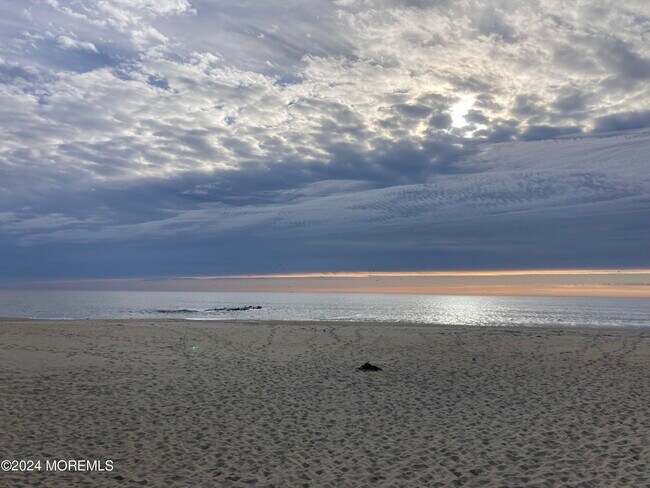 Building Photo - 700 Ocean Ave N