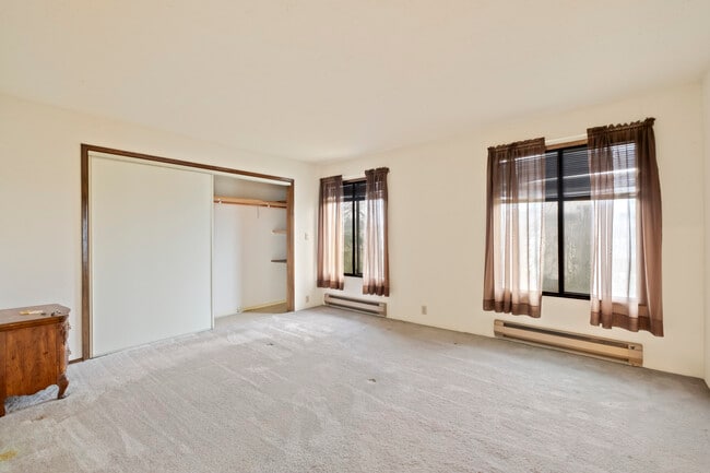 Building Photo - 414 E 32nd St