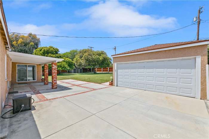 Building Photo - 6253 W 83rd Pl