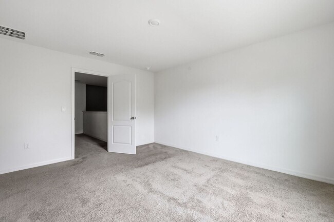 Building Photo - 1564 Wynford Cir