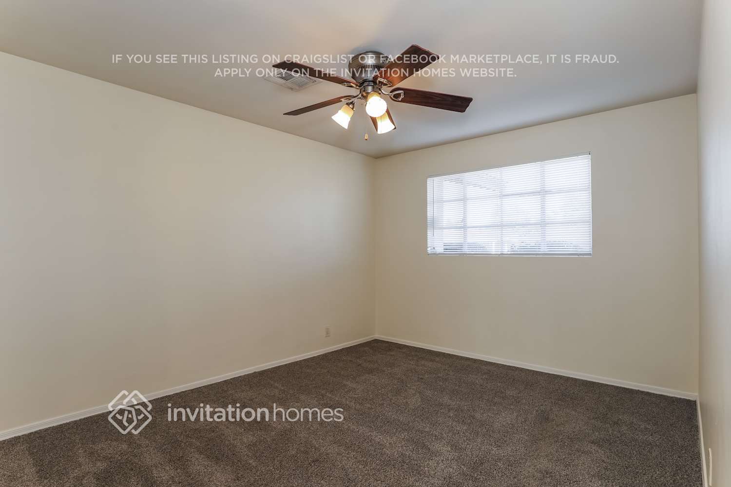 Building Photo - 3725 E Sheridan St