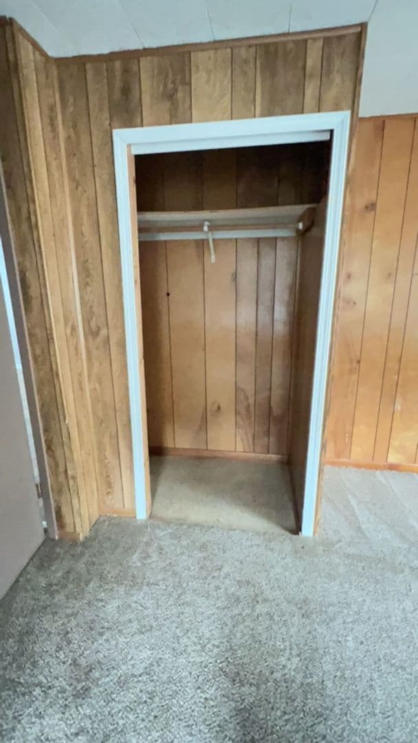 Building Photo - 2129