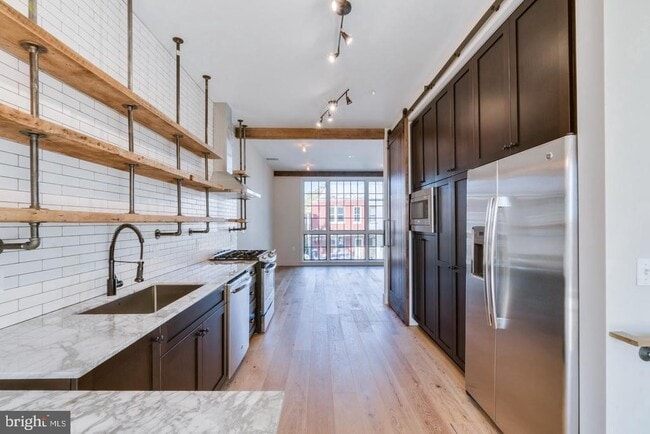 Building Photo - 774 Girard St NW