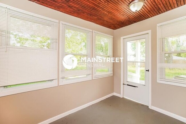 Building Photo - 3 Bedroom Pet-Friendly Home in Columbus, O...