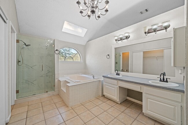 Building Photo - 11123 Gatesden Dr