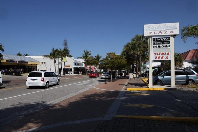 Building Photo - 8657 Palmer Park Cir