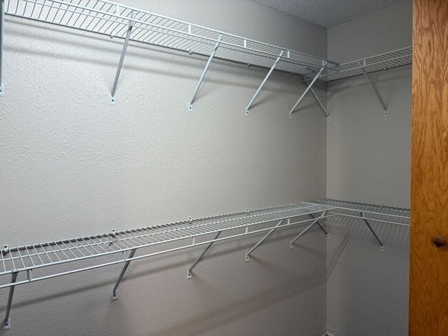 Building Photo - 2736-33 1/2 33 1/2 Ave S