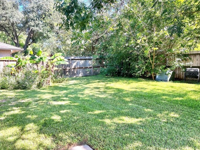 Building Photo - 3030 Sherborne St