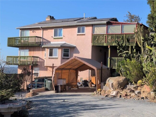 Building Photo - 2362 Highview Ln