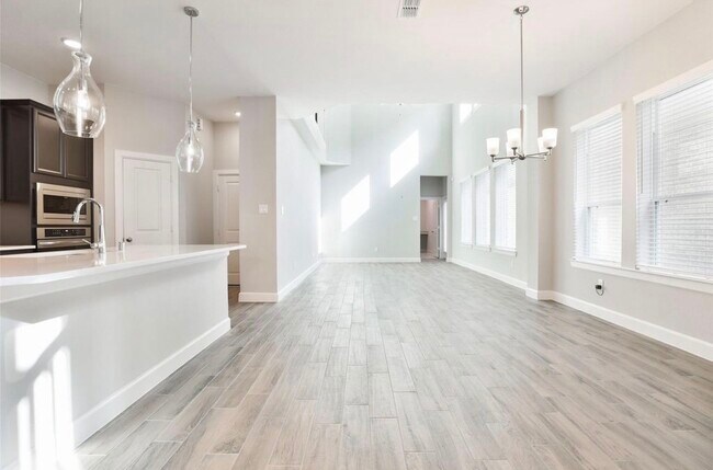 Building Photo - 2206 Bridgeport Path Dr