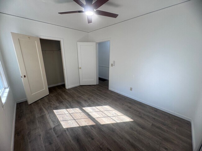 Building Photo - 2-Bedroom Home in the State Streets!