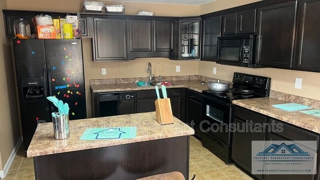 Building Photo - 182 Forestbrook Dr