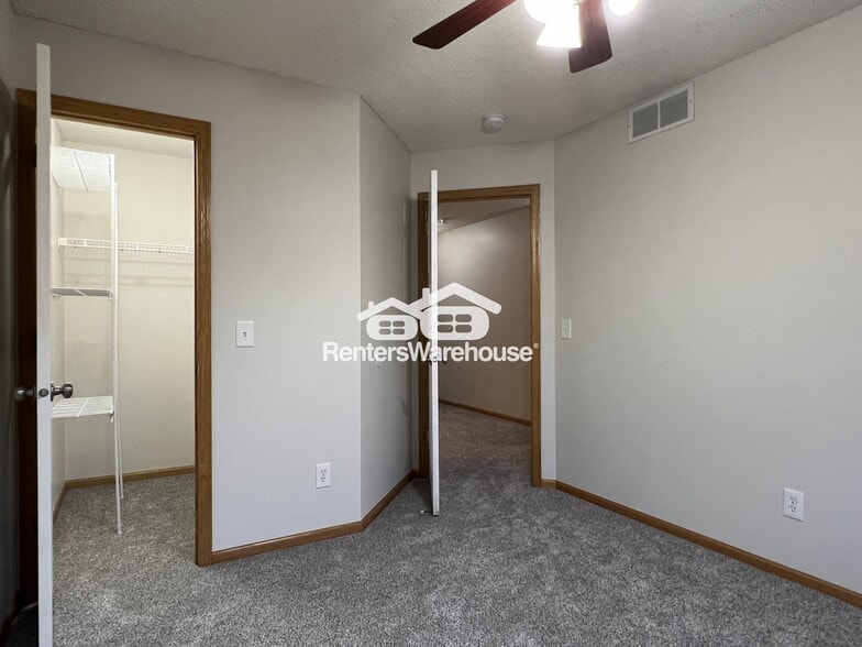 Building Photo - 17343 River Birch Ln S E