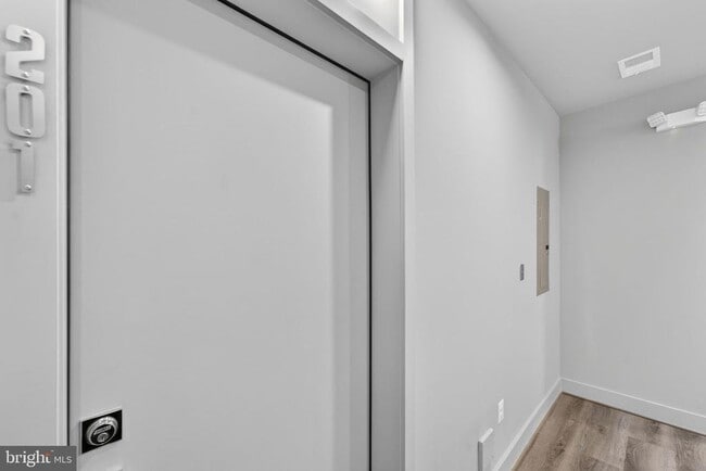 Building Photo - 117 N 21st St