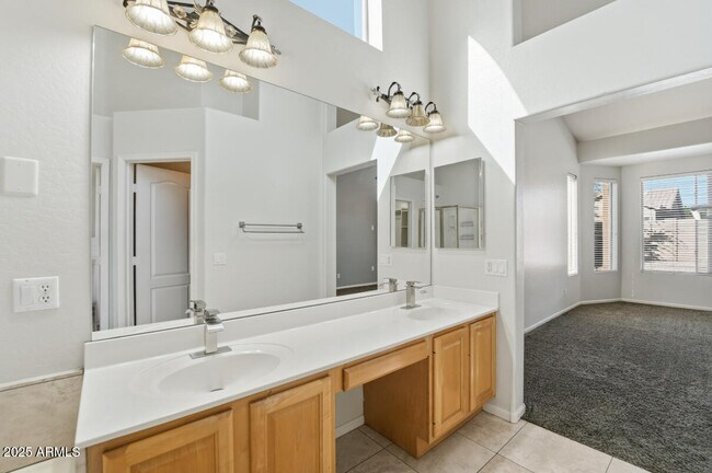 Building Photo - 7180 W Trails Dr