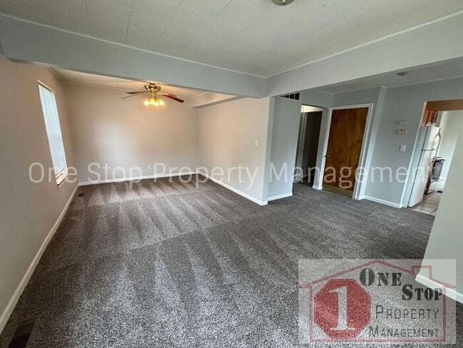 Building Photo - 2 Bedroom, 1.5 Bathroom Home in Independen...