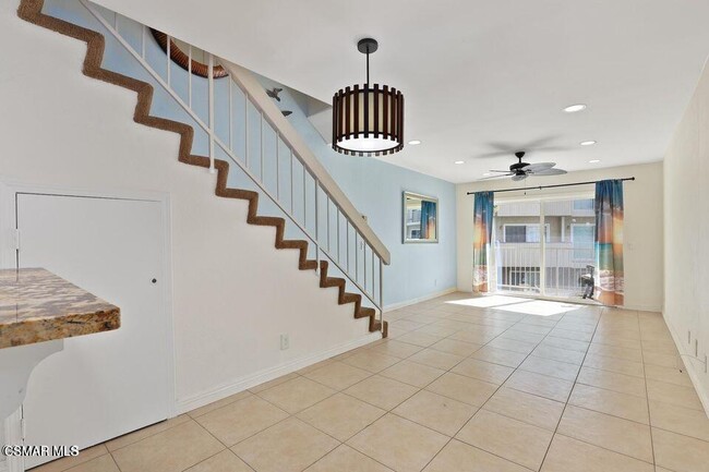 Building Photo - 240 Surfside Dr