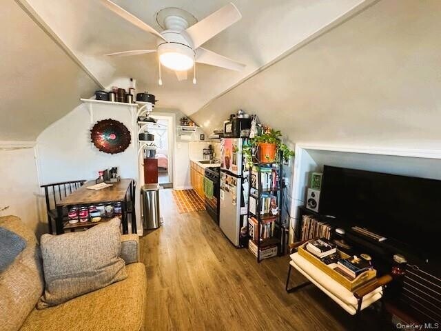 Building Photo - 244 E Hudson St