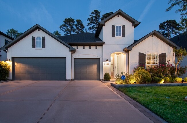 Building Photo - 16 Mariposa Wds Dr