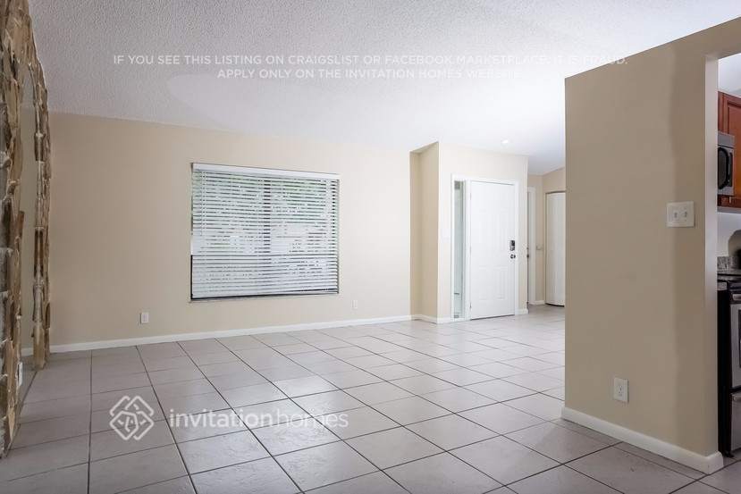 Building Photo - 413 SW 75th Ave