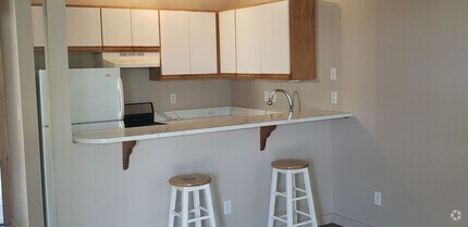 Building Photo - Affordable 1 bedroom in town