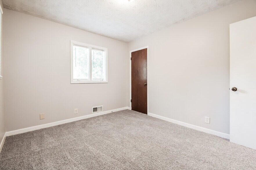 Building Photo - 2725 Westford Ct SW