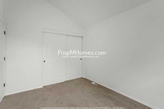 Building Photo - Beautiful Townhome in Parker Crest – Moder...