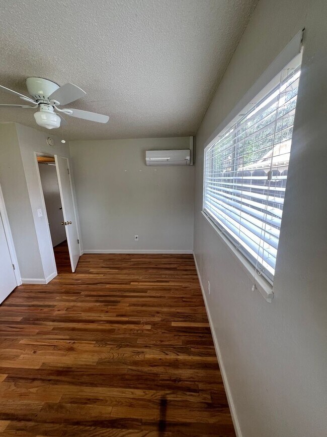Building Photo - Durham 3 bedroom 2 bath Home, MOVE IN SPEC...