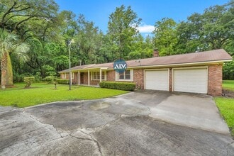 Building Photo - Rare opportunity minutes away from Savannah - 3-bedroom/2-bathroom home Move In Today!