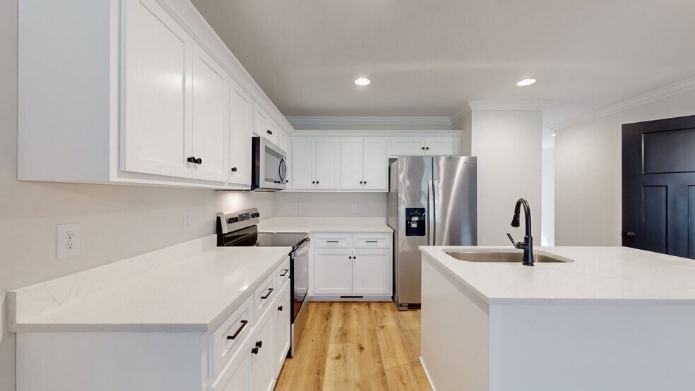 Building Photo - 232 Twin Cove Dr