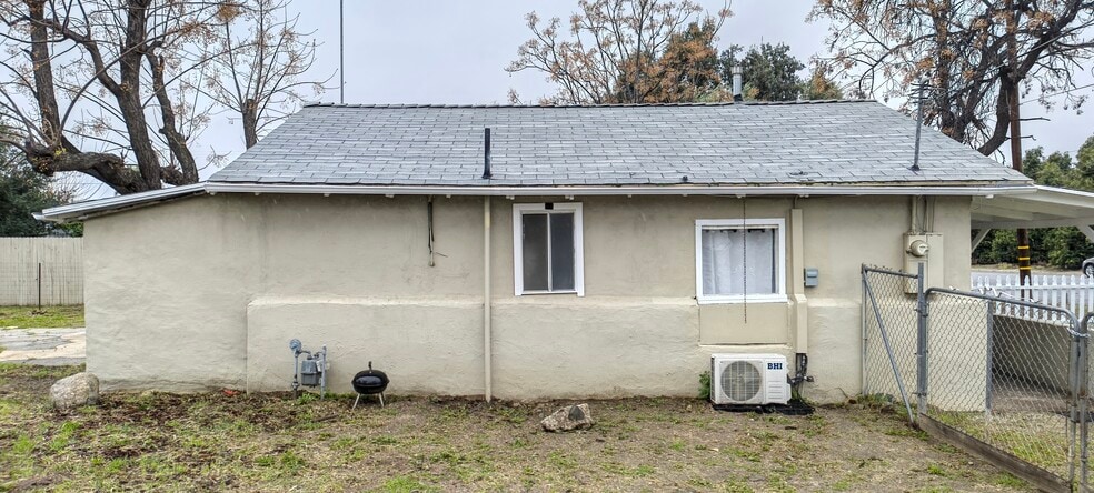 Building Photo - 1720 San Bernardino Ave