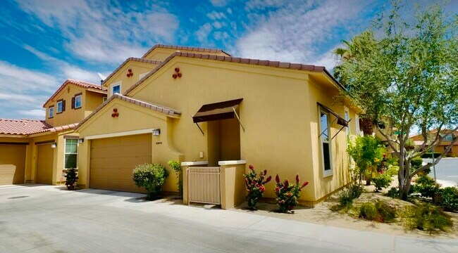 Building Photo - 52065 Graythorn Way