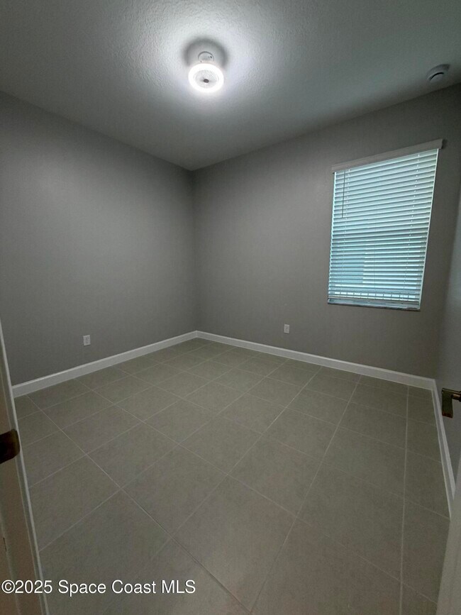 Building Photo - 1919 Croft Inlt Dr NW