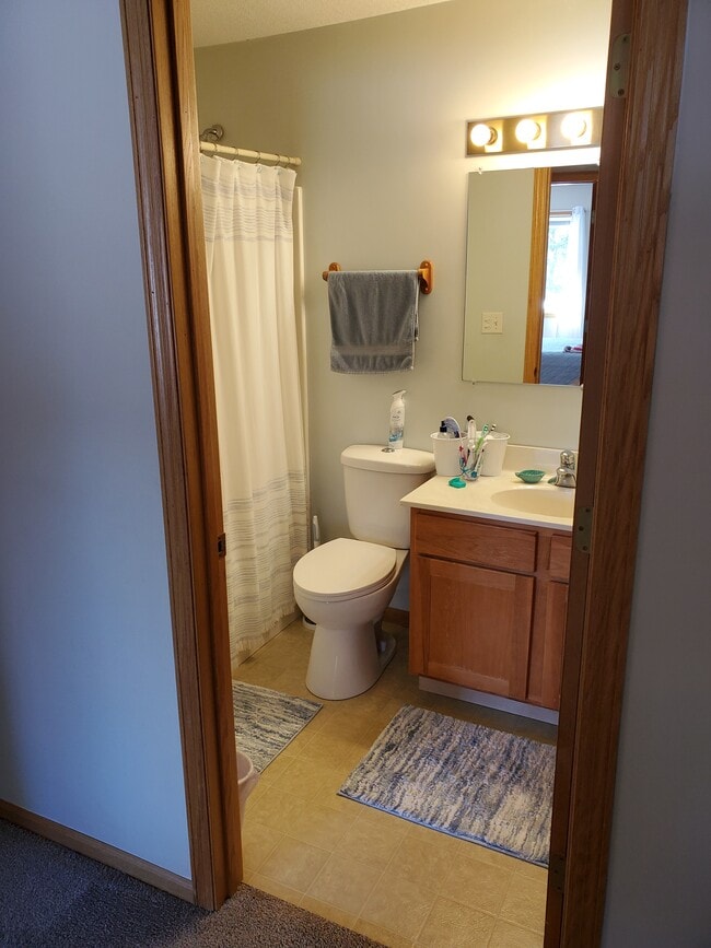 Building Photo - 117A Hialeah St