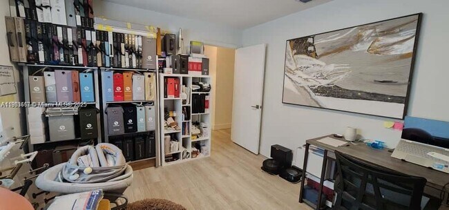 Building Photo - 1828 NW 4th St