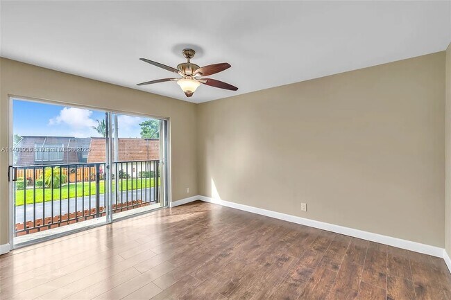 Building Photo - 9100 SW 22nd Ct