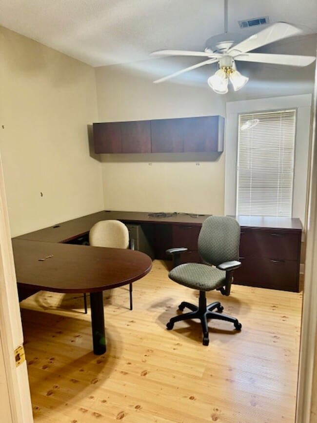 Building Photo - Downtown Gulfport Office Space